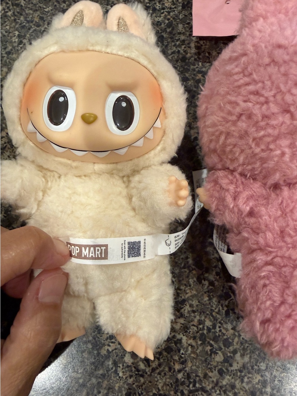 THE MONSTERS - Exciting Macaron Vinyl Face
Blind Box Authentic- (5) - Picture 7 of 8